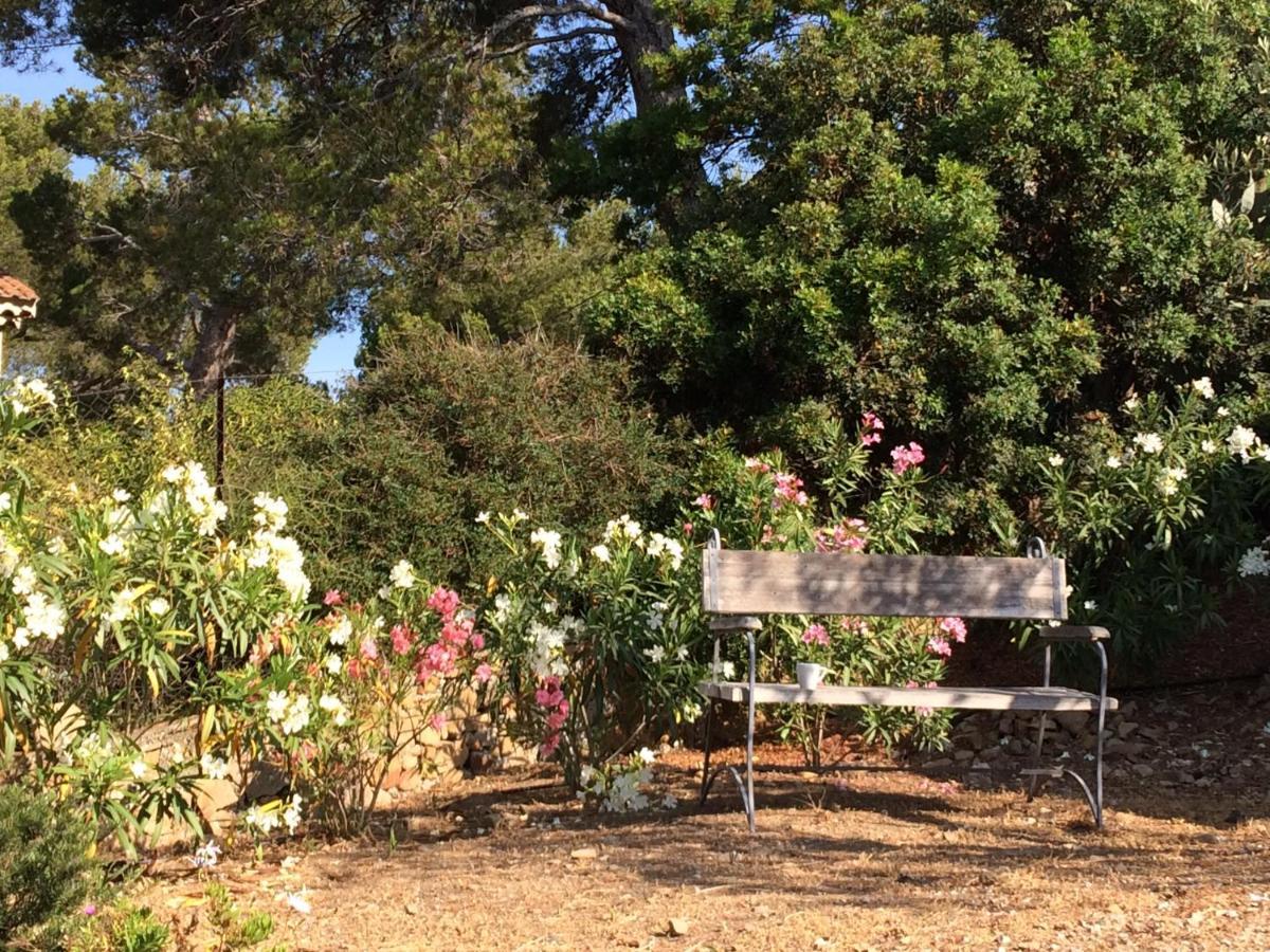 Les Bruyeres Panzió Saint-Mandrier-sur-Mer Kültér fotó